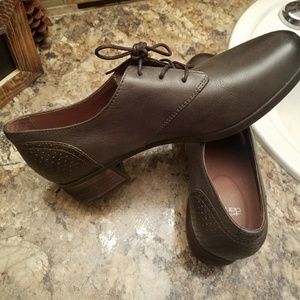 Dansko Oxford Style Dress Shoe